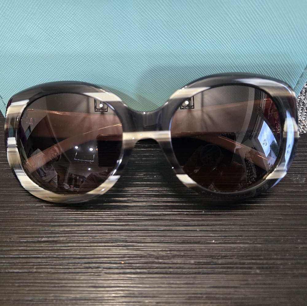 Tory Burch Sunglasses 7076